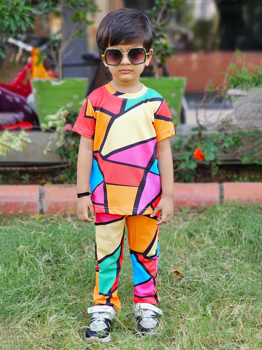 

Emblica Unisex Kids Printed T-shirt with Trousers, Pink