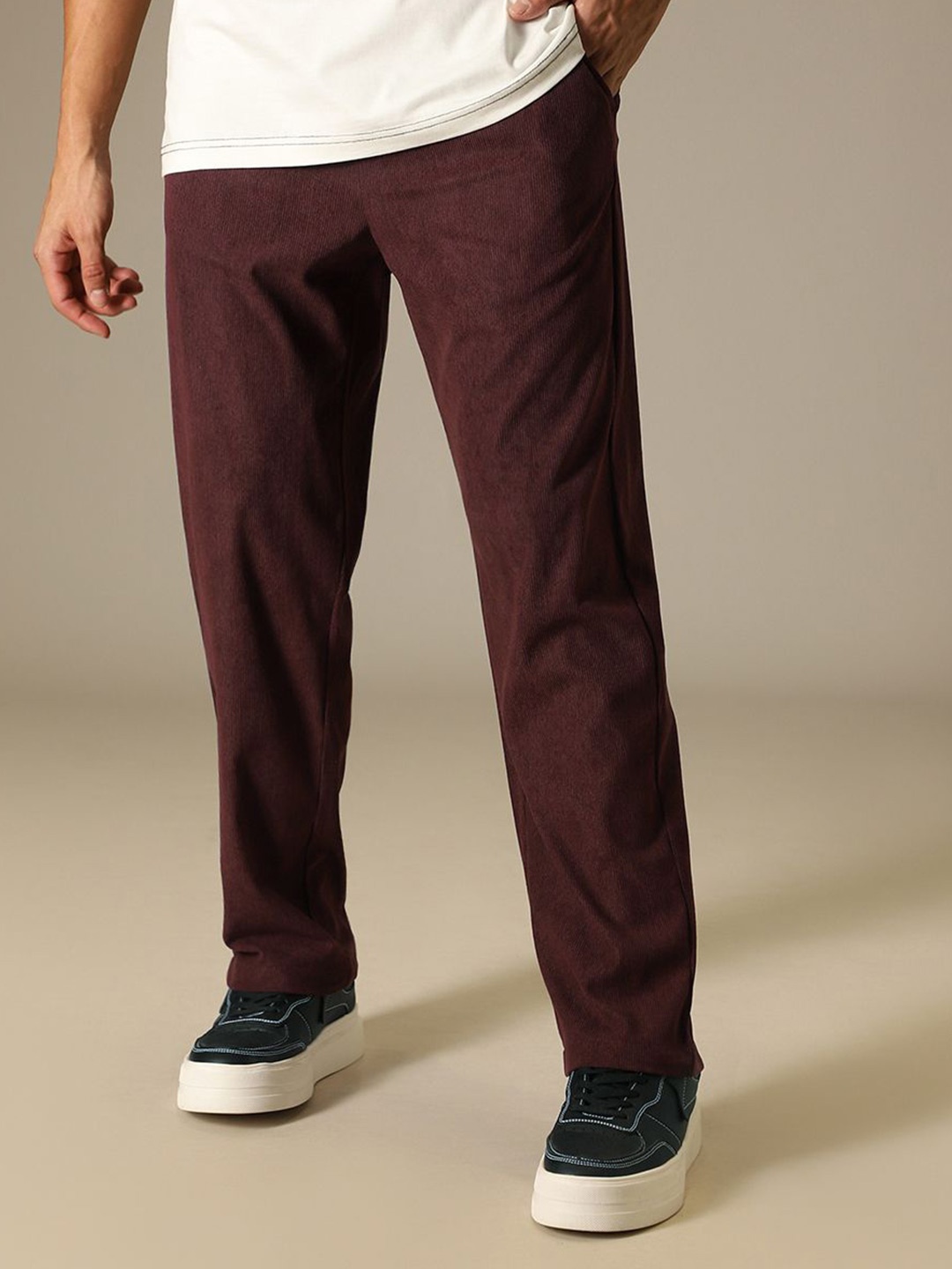 

Banana Club Men Relaxed Corduroy Trousers, Maroon