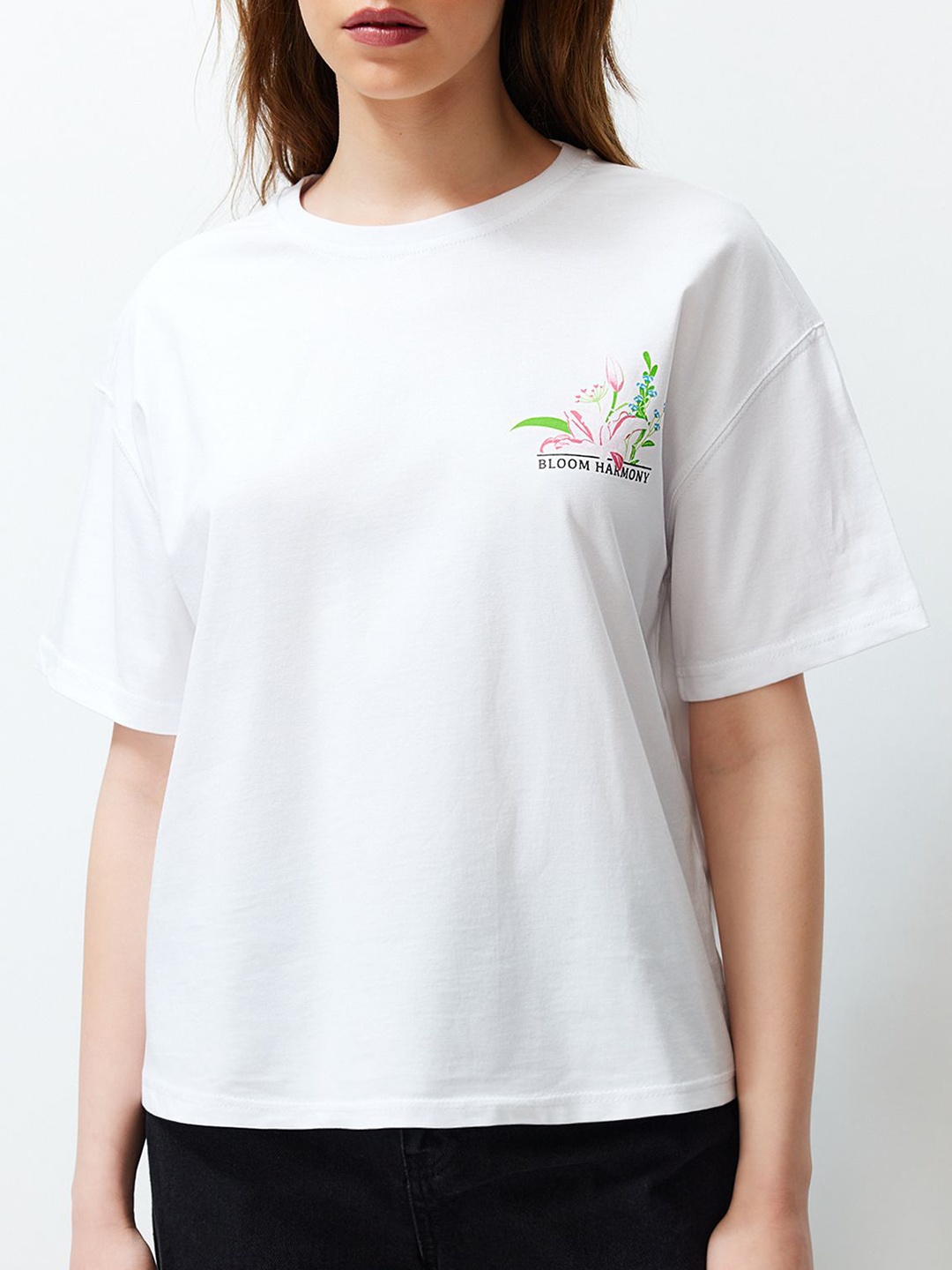 

Trendyol Women Printed Tropical Raw Edge T-shirt, Na