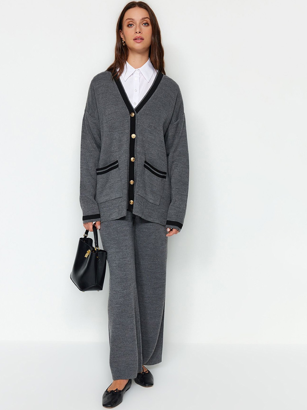 

Trendyol V Neck Top & Trouser, Grey