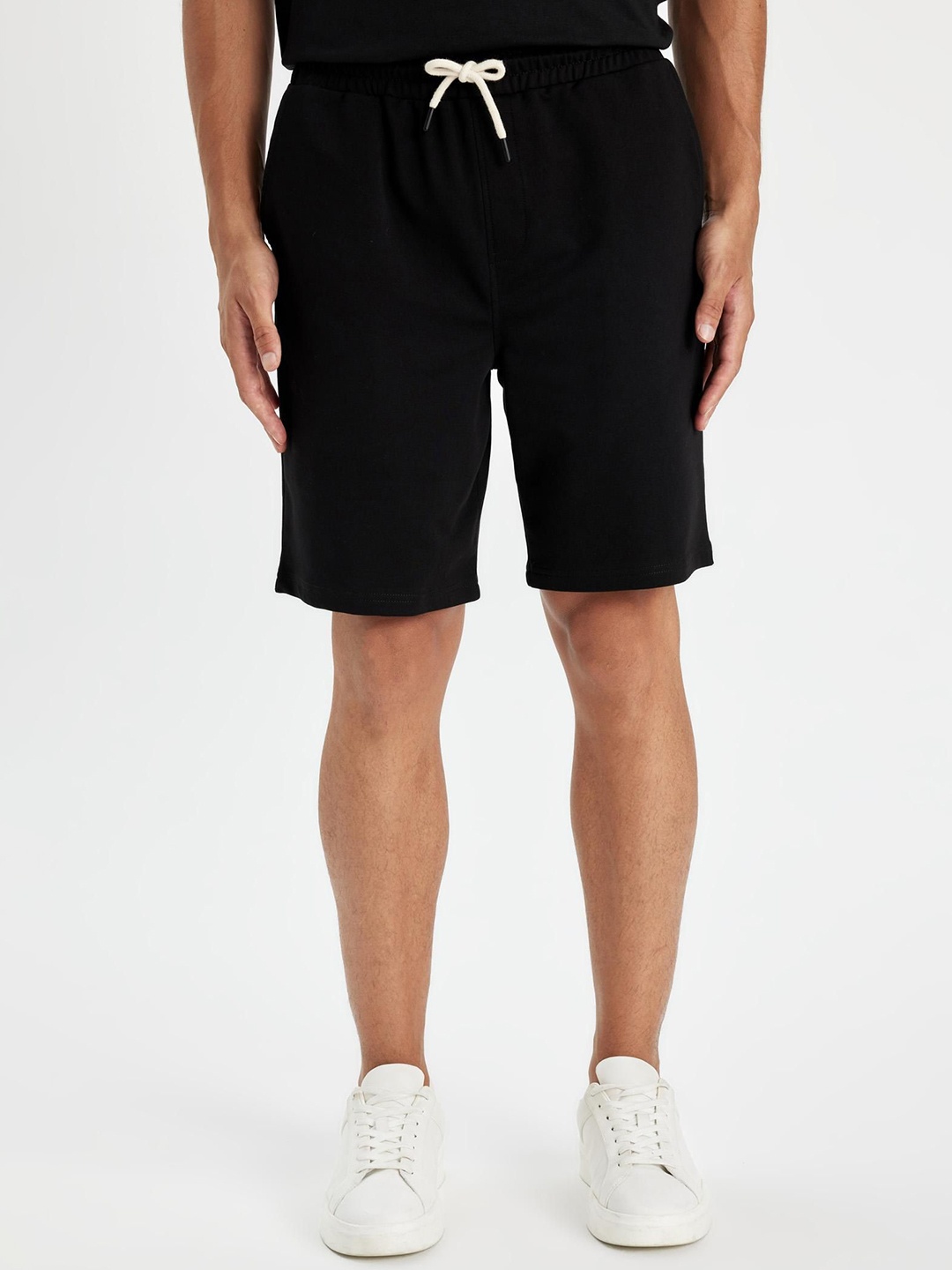 

DeFacto Men Mid-Rise Regular Fit Shorts, Black