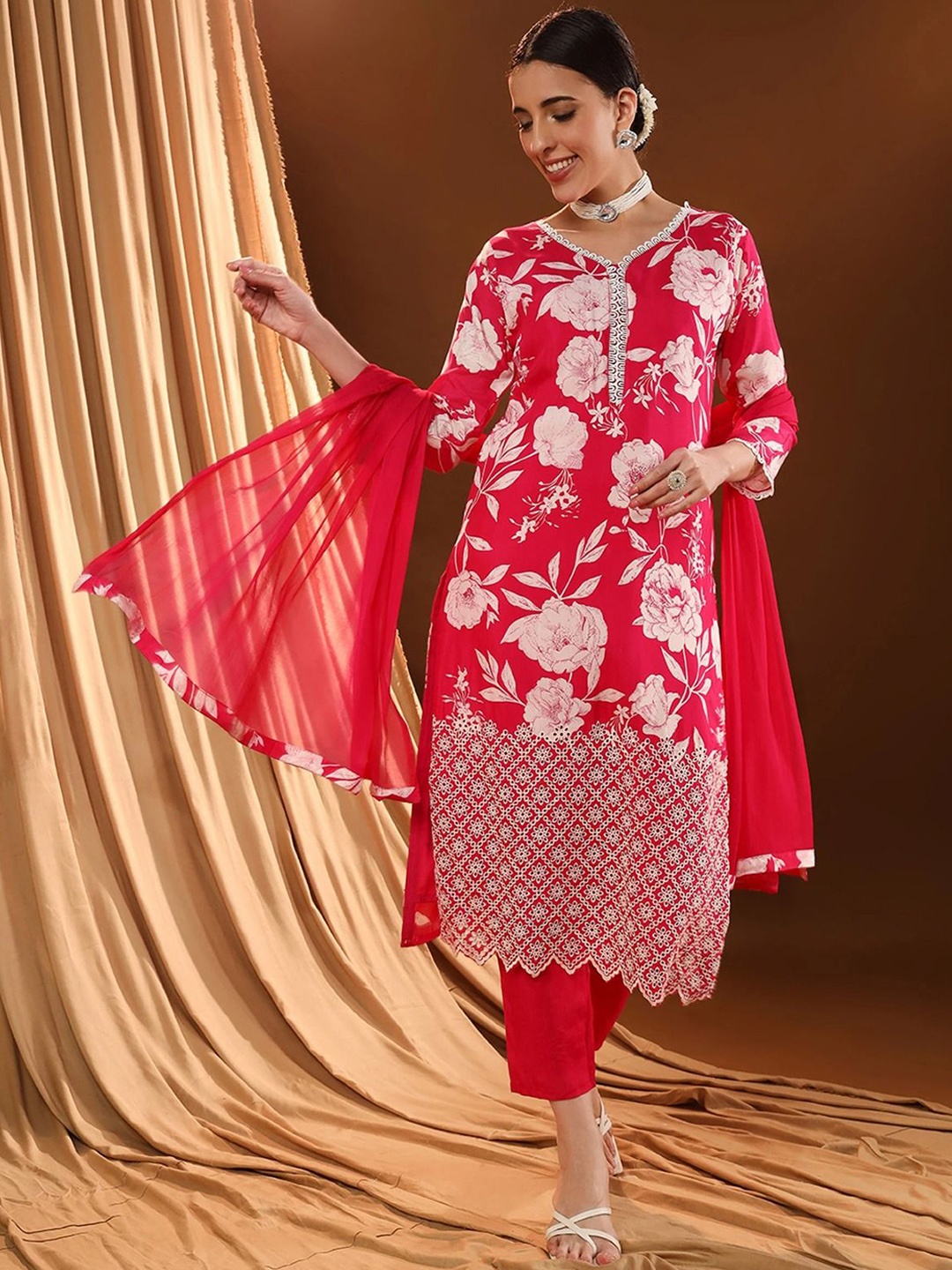 

VESH Floral Printed Pure Cotton Straight Kurta With Trousers & Dupatta, Magenta