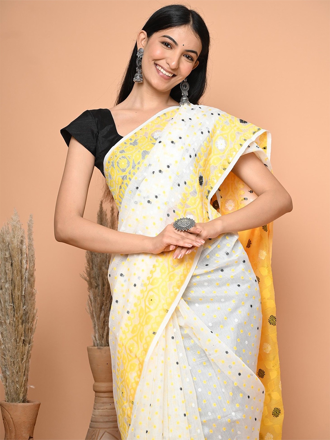 

BEATITUDE Woven Design Zari Pure Cotton Saree, White