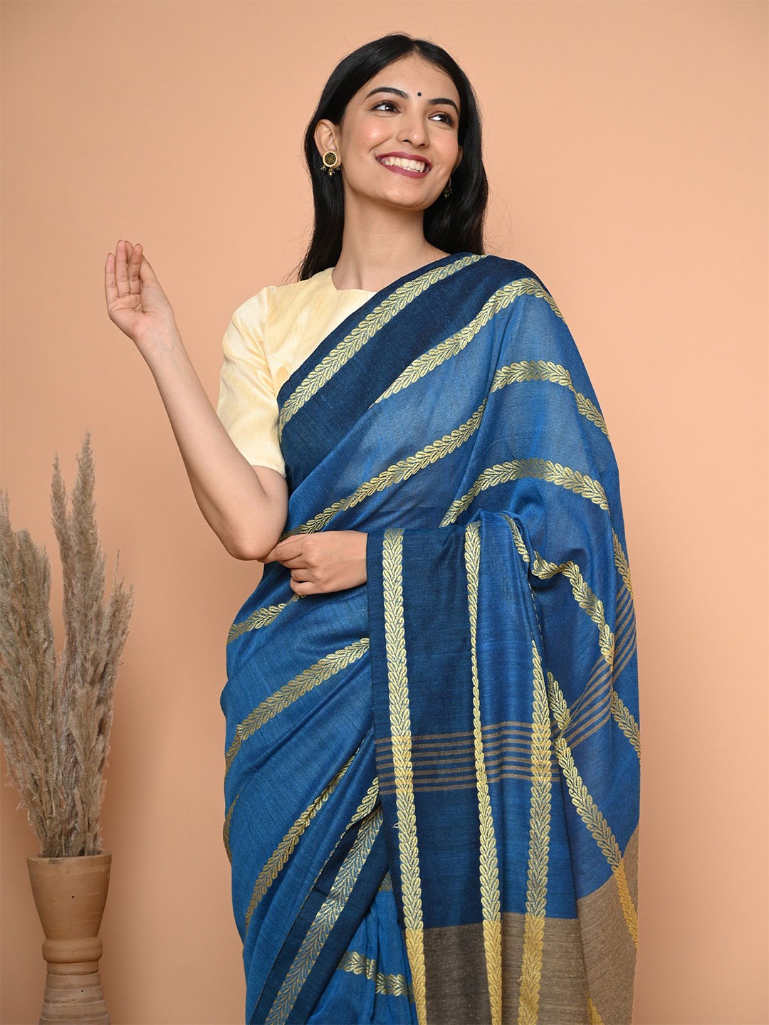 

BEATITUDE Woven Design Zari Pure Cotton Saree, Blue