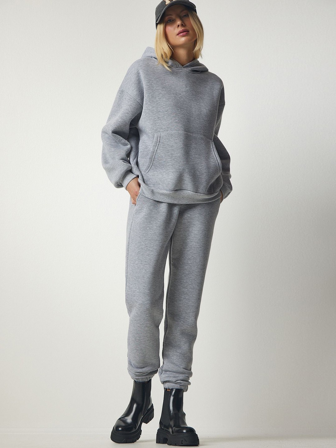 

Happiness istanbul Solid Women Hooded Tracksuits, Grey