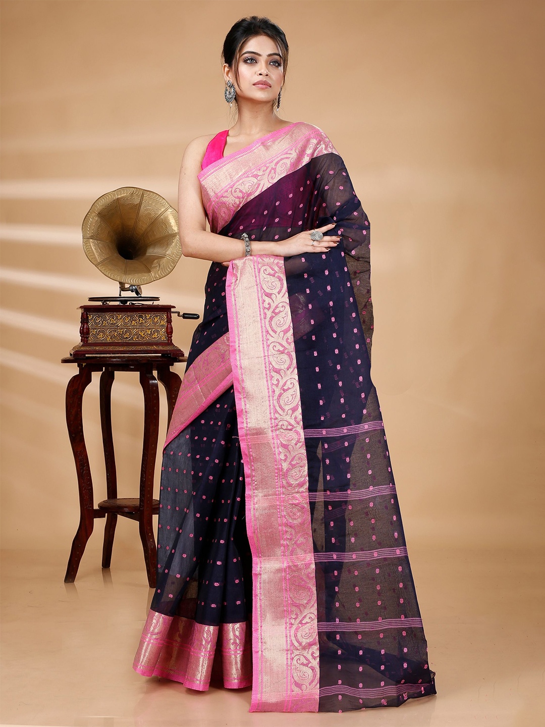 

PuJoy Woven Design Zari Pure Cotton Taant Saree, Navy blue