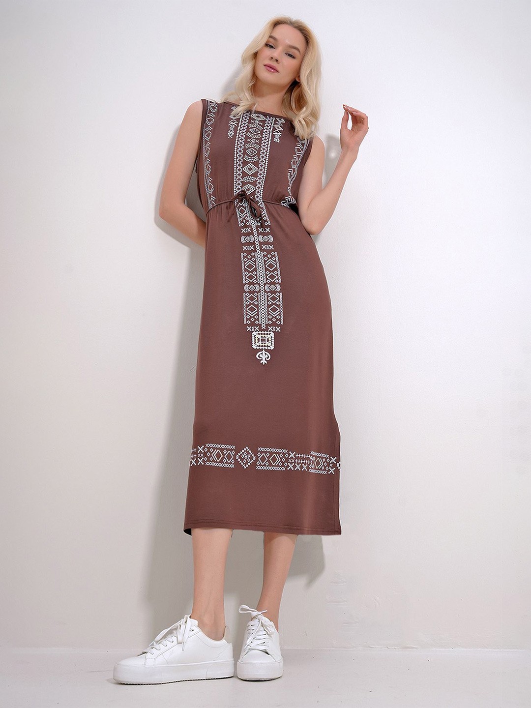 

Trend Alacati stili Geometric A-Line Midi Dress, Brown