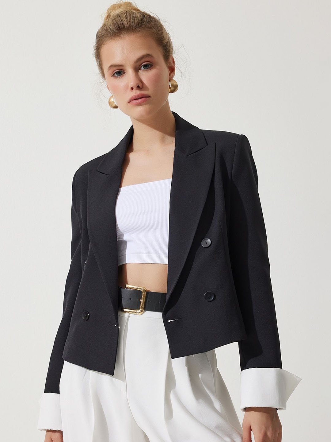 

Happiness istanbul Women Crop Tailored Jacket, Na