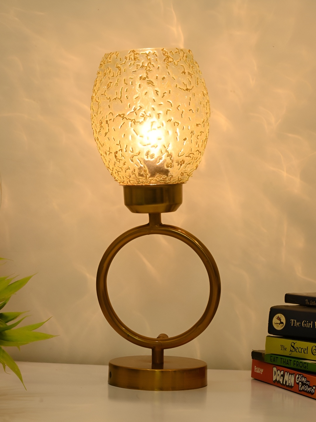 

Afast Gold Toned & Transparent Textured Traditional Bell Shaped Glass Table Lamp