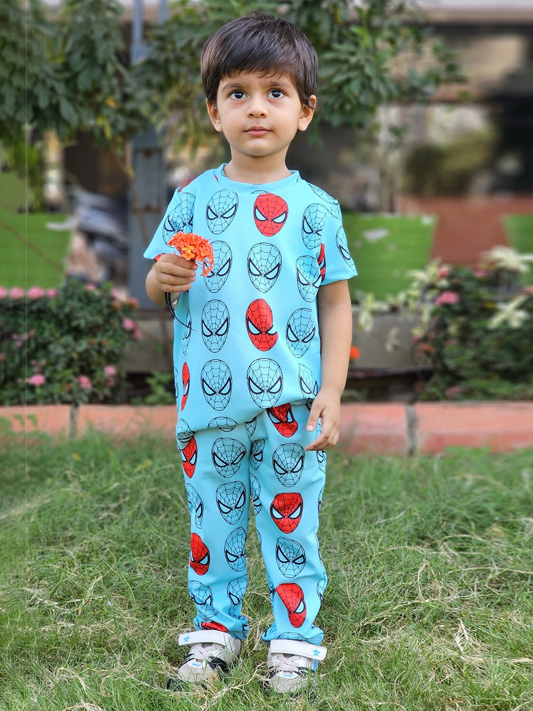 

Emblica Unisex Kids Printed T-shirt with Trousers, Blue