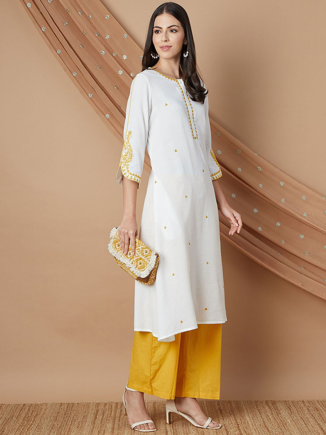 

Melange by Lifestyle Ethnic Motifs Embroidered Zari Work Straight Kurta, Off white