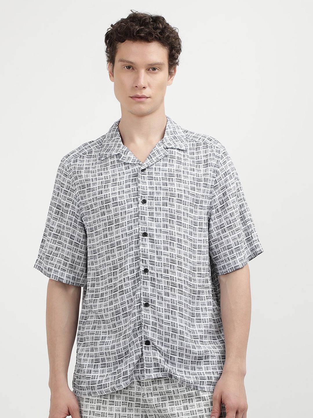 

Calvin Klein Jeans Men Opaque Printed Casual Shirt, White