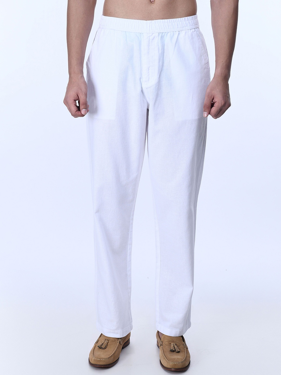 

Tailoraedge Men Relaxed Mid-Rise Trousers, White