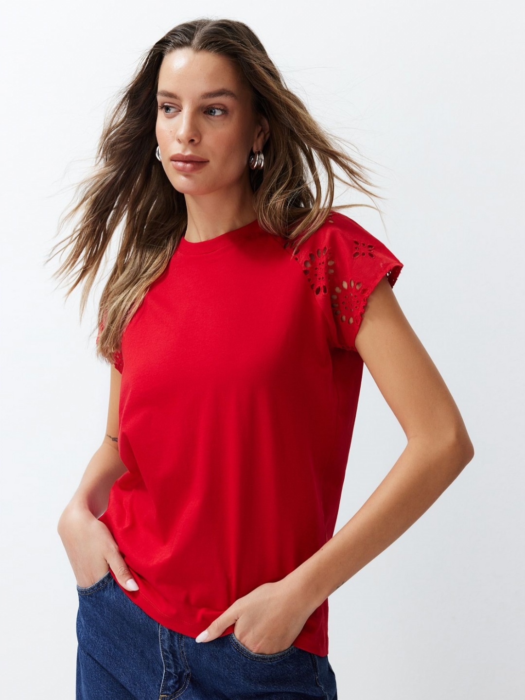 

Trendyol Women V-Neck Extended Sleeves T-shirt, Na