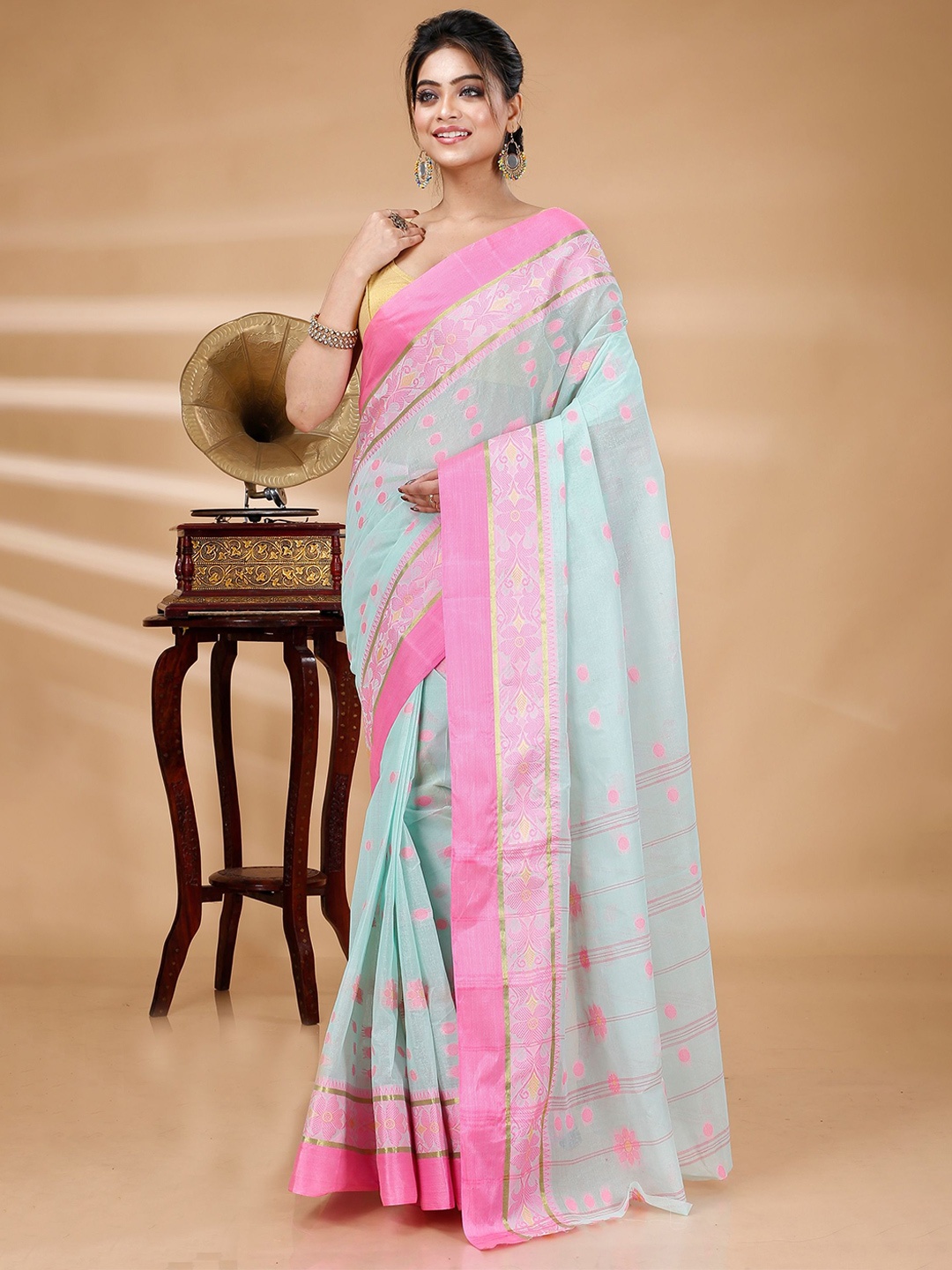 

PuJoy Woven Design Pure Cotton Taant Saree, Lime green