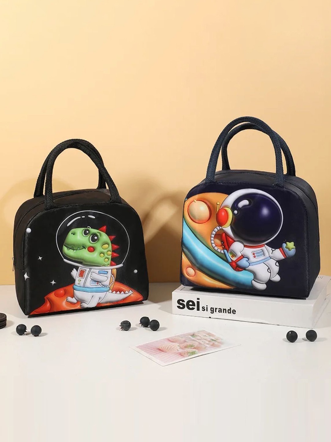 

Instabuyz Other Prints Insulated Lunch bags Travel Accessory, Black