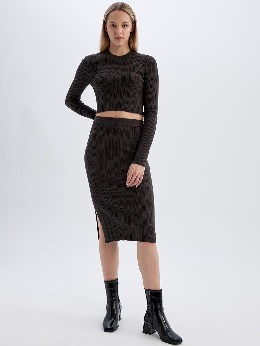 

DeFacto Women Pencil Knee Length Skirt, Brown