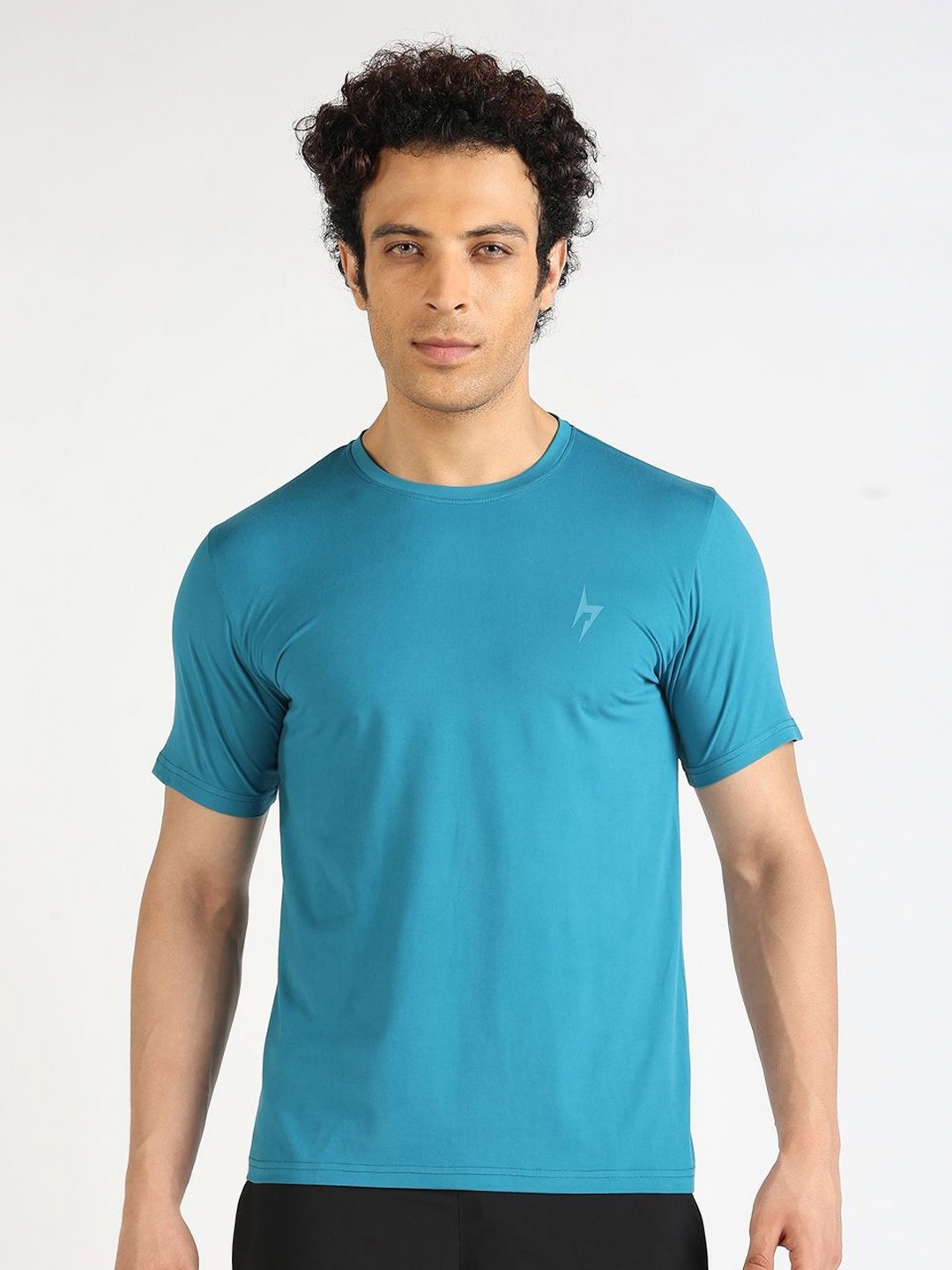 

Hardik Pandya Round Neck Moisture Wicking Performance T-shirt, Blue