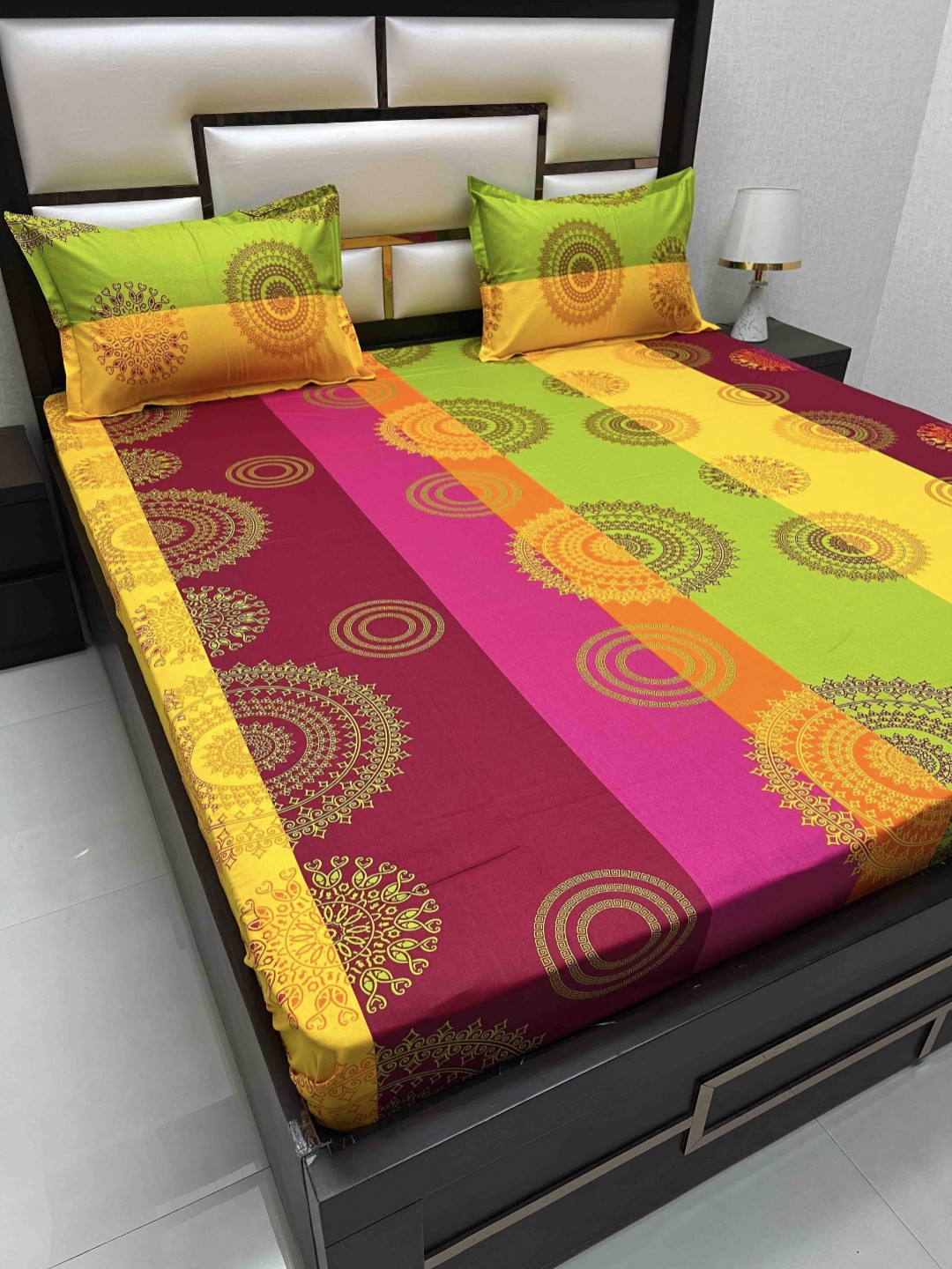 

Pure Decor passion fur Yellow Pure Cotton 260 TC Queen Bedsheet with 2 Pillow Covers