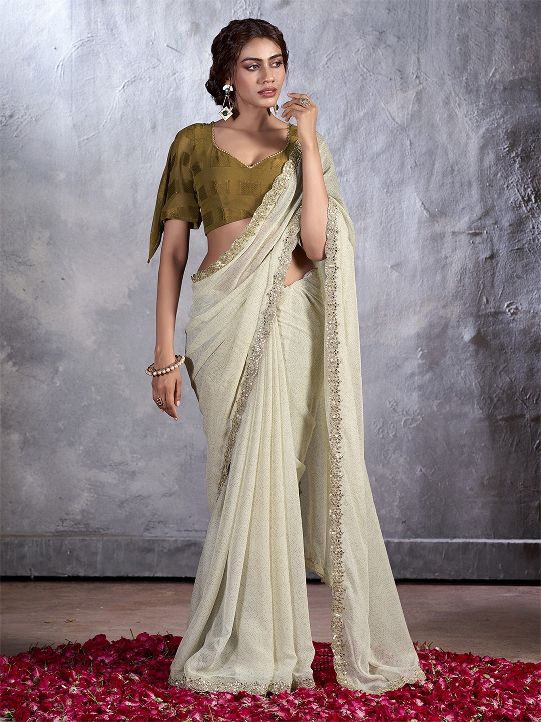 

KALINI Ethnic Motifs Sequinned Poly Chiffon Saree, Off white