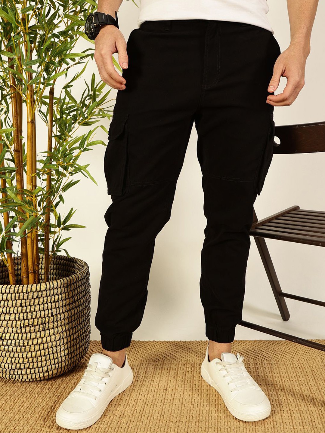 

Thomas Scott Men Classic Slim Fit Easy Wash Cargos Trousers, Black