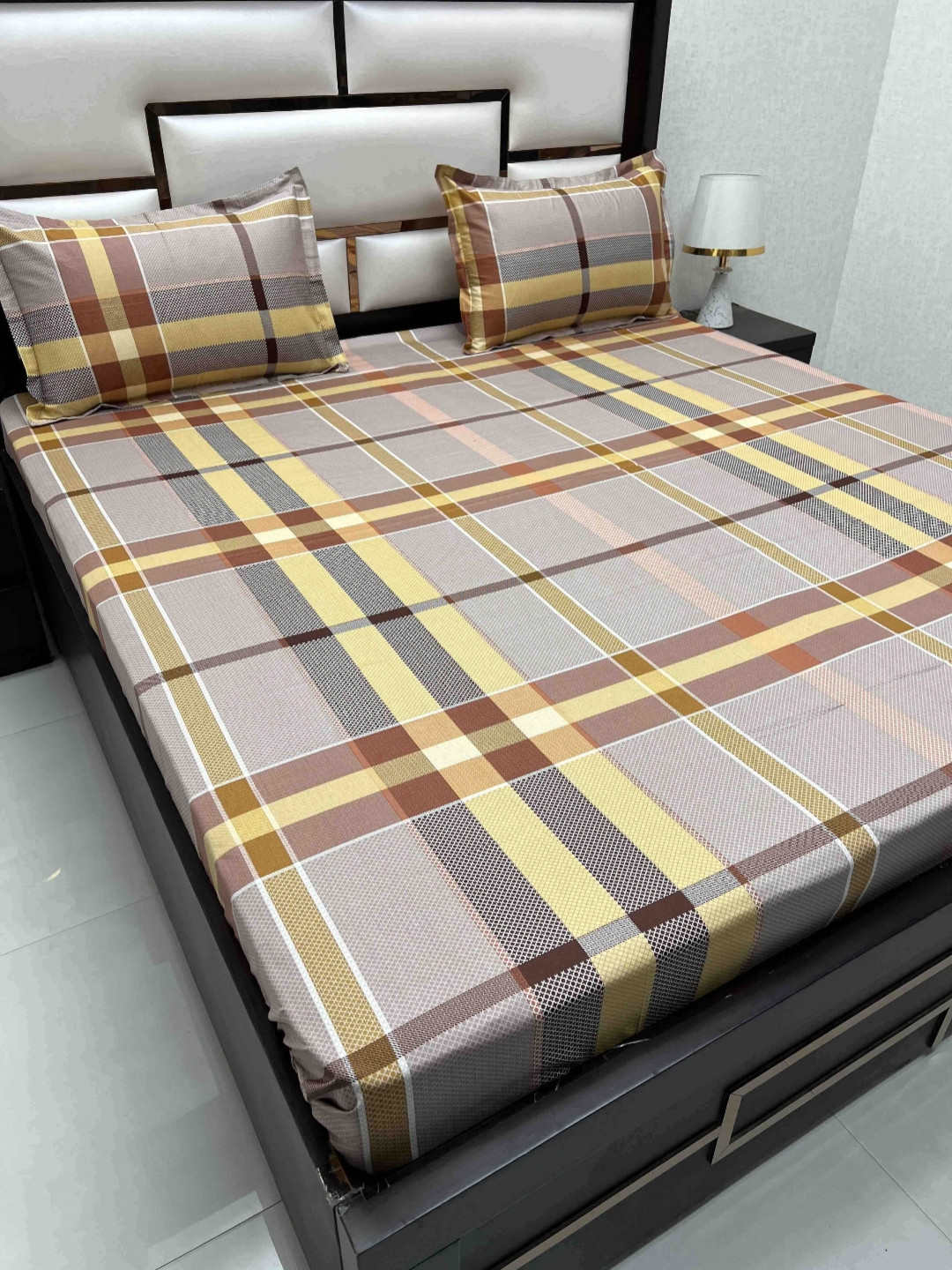 

Pure Decor Cotton Queen Size Double Bed Bedsheet With 2 Pillow Covers 2.28m X 2.54m, Pink