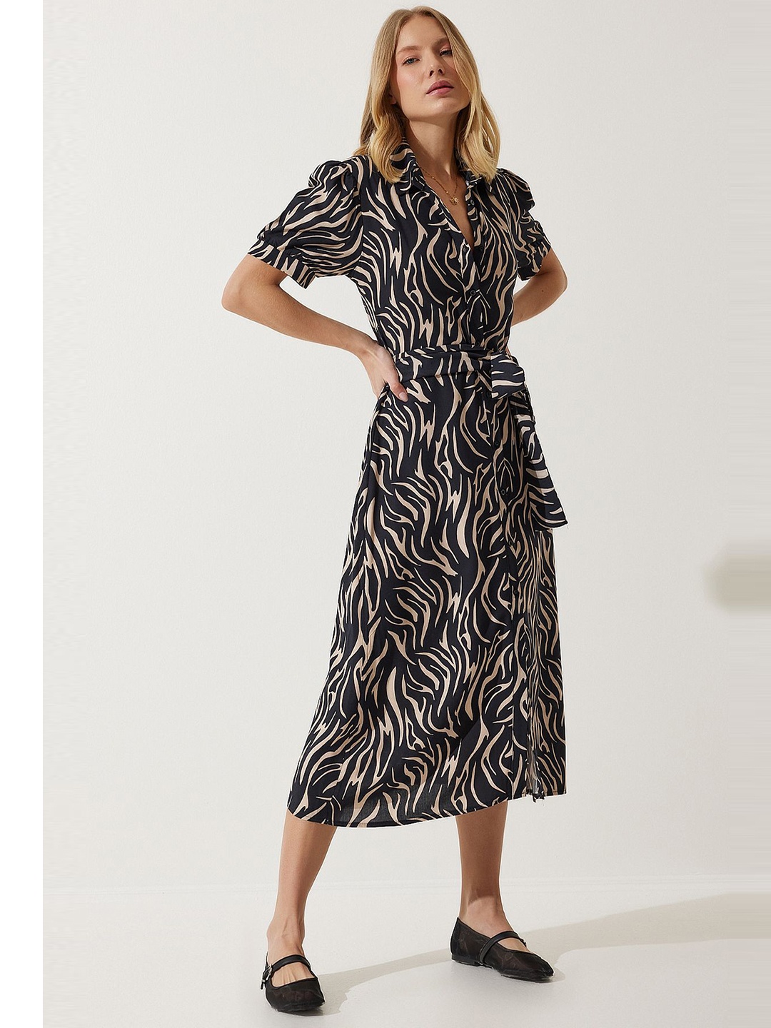 

Happiness istanbul Women Printed A-Line Midi Dress, Black