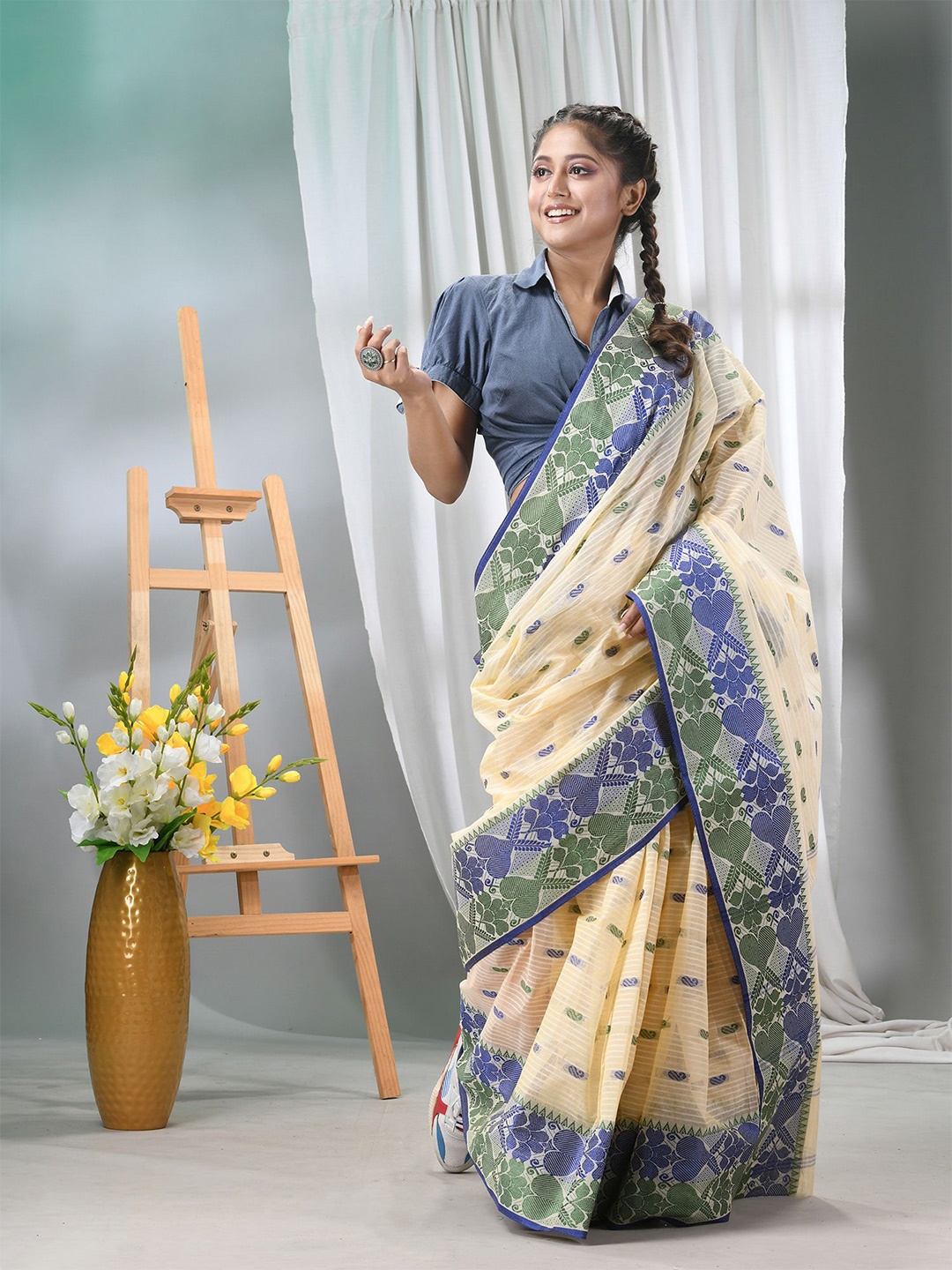 

TANTLOOM Paisley Pure Cotton Taant Saree, Off white