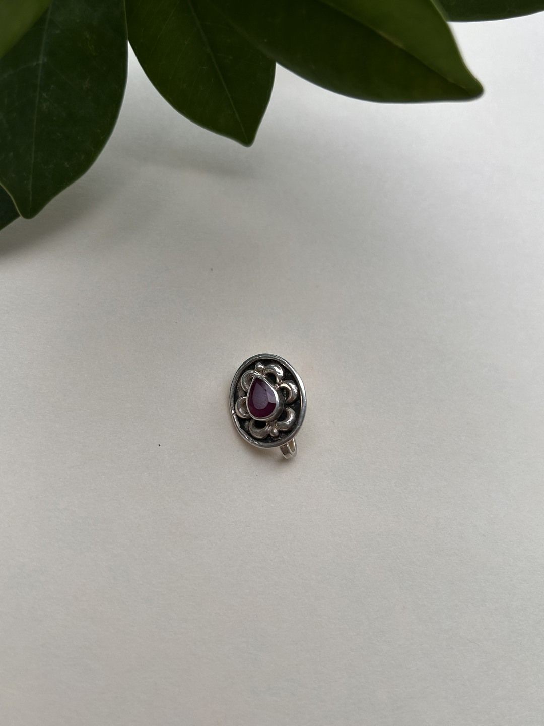 

FIROZA Artificial Stones and Beads Stud Nosepin, Silver