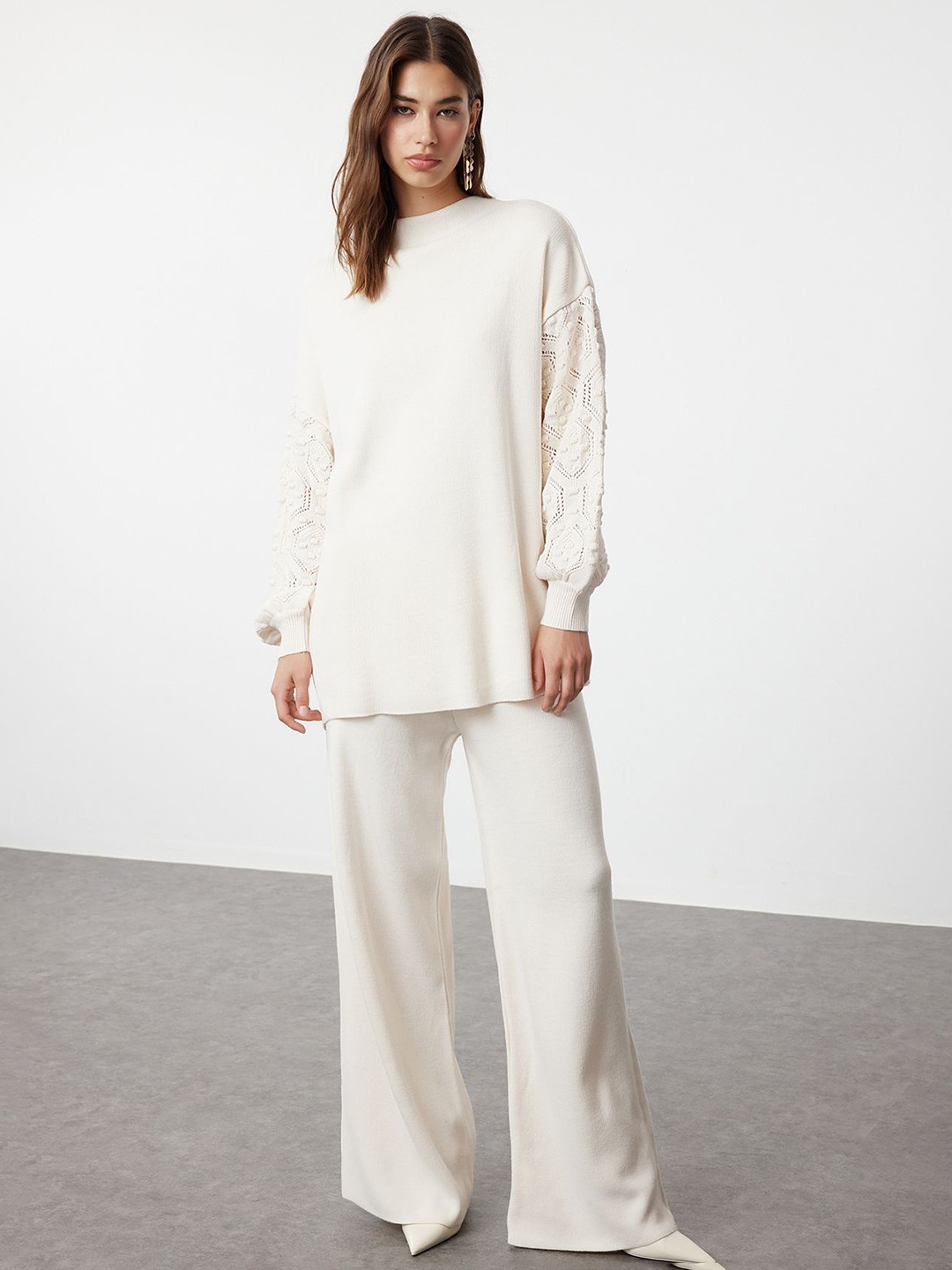 

Trendyol High Neck Acrylic Top With Trousers, White