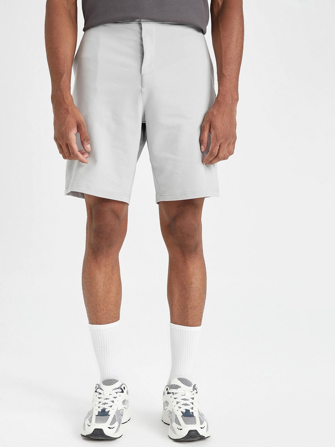 

DeFacto Solid Men Sports Shorts, White