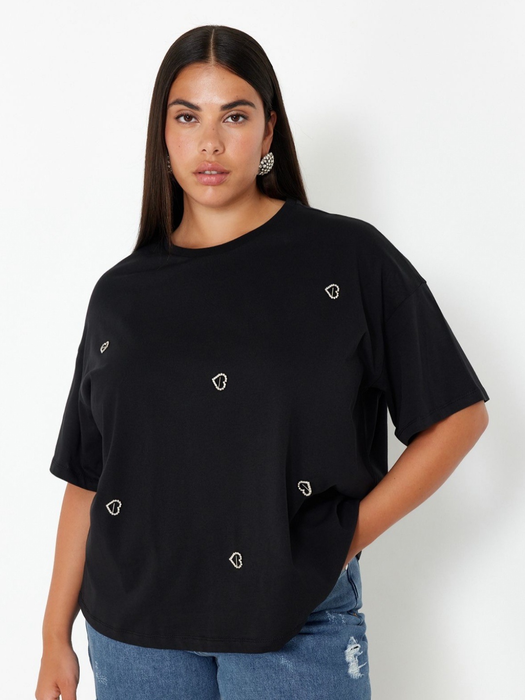 

Trendyol Women Drop-Shoulder Sleeves Applique T-shirt, Na