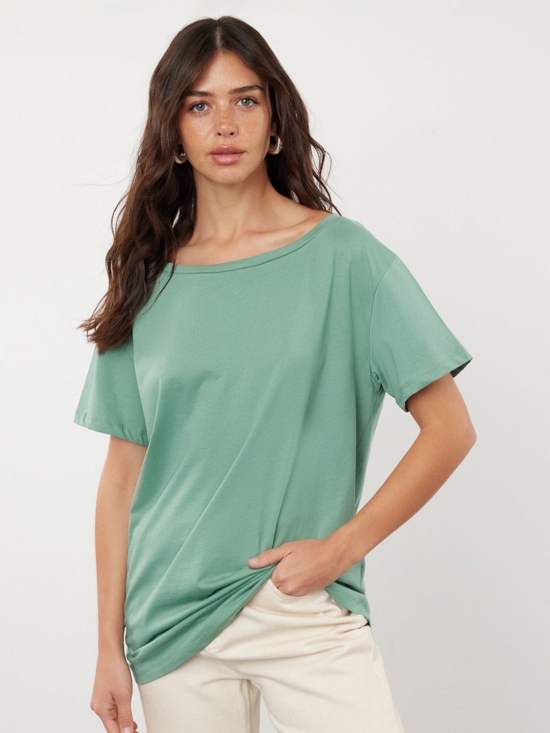

Trendyol Women Extended Sleeves Pockets T-shirt, Na