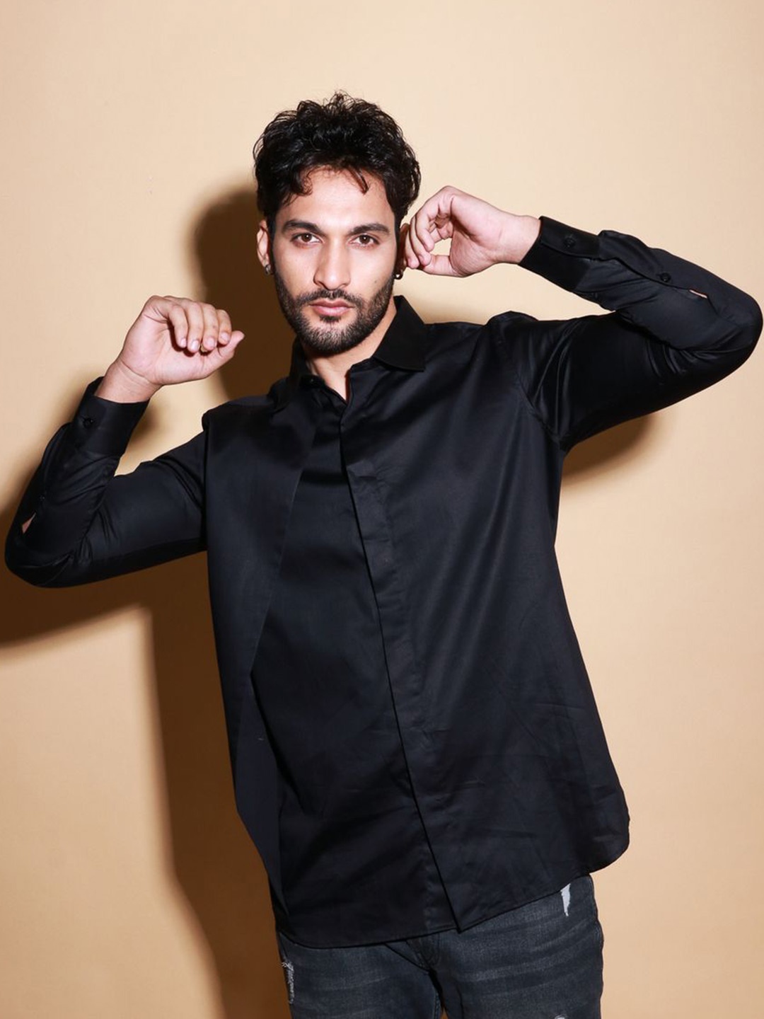 

ECHKE Men Custom Opaque Casual Shirt, Black
