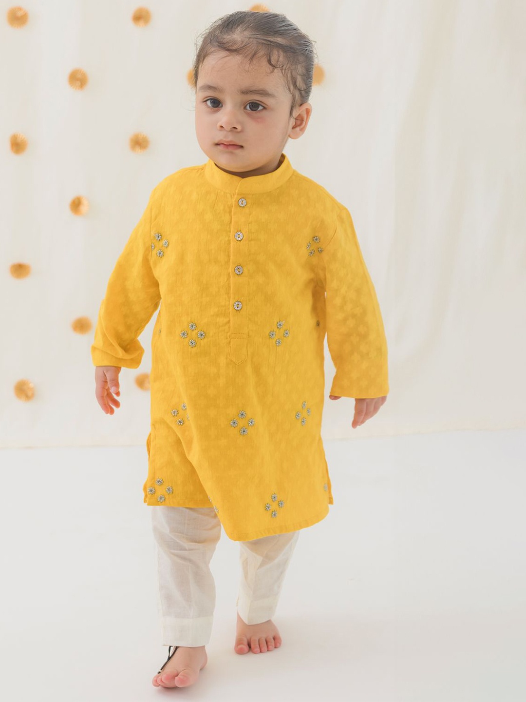 

Tiber Taber Boys Floral Embroidered Zari Pure Cotton Straight Kurta with Pyjamas, Yellow