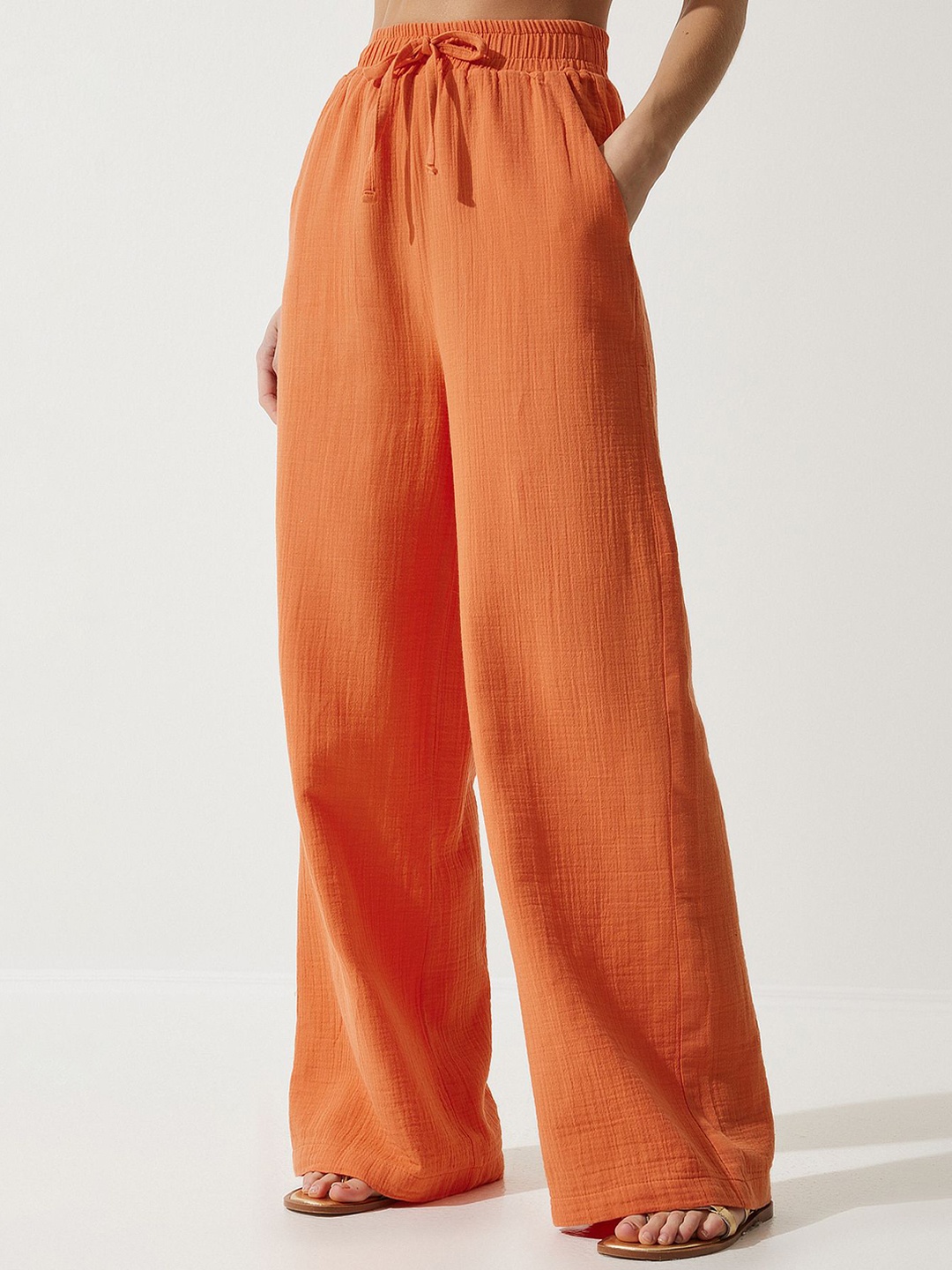 

Happiness istanbul Women Self Design Trousers, Orange