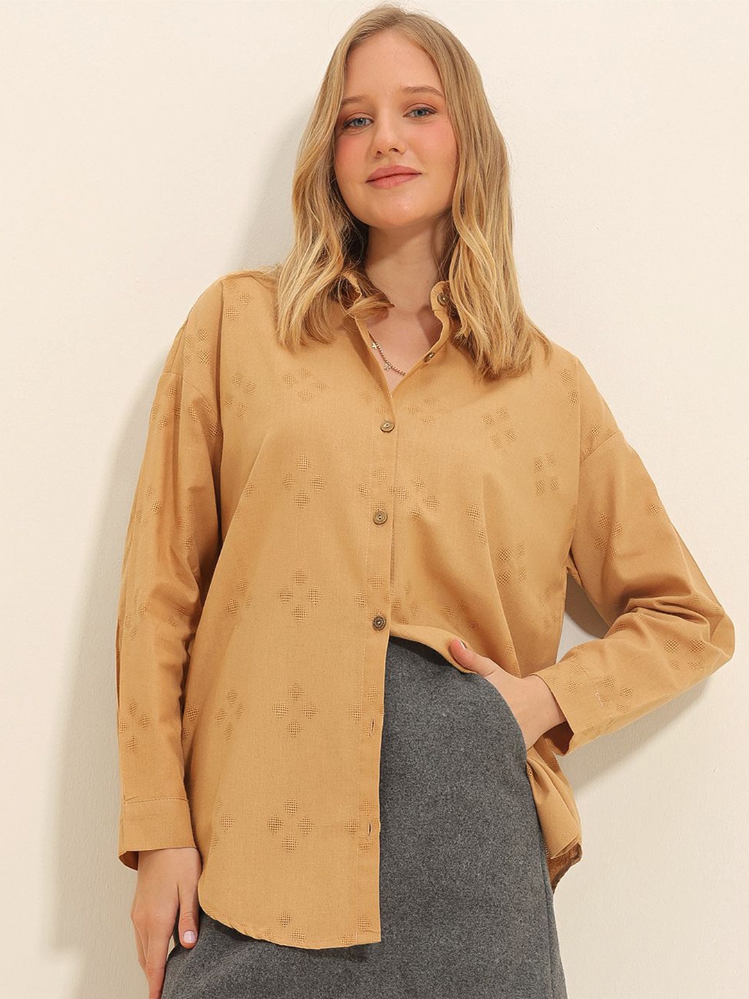 

Trend Alacati stili Women Opaque Printed Casual Shirt, Na