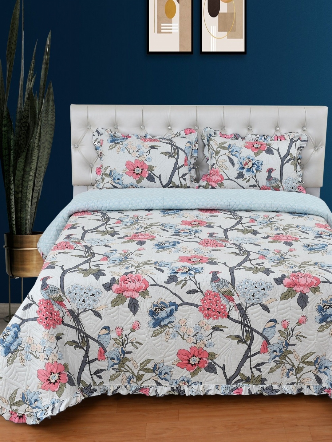 

BREVARD White & Pink Quilted Double Queen Bed Cover With 2 Pillow Covers