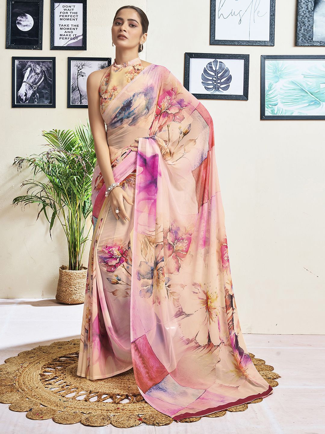 

Mitera Floral Pure Georgette Saree, Pink