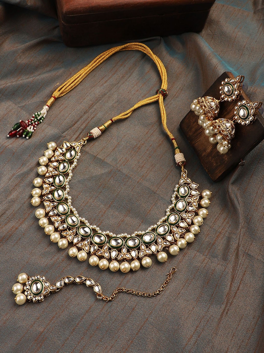 

Anouk Gold-Plated Kundan -Studded & Beaded Jewellery Set