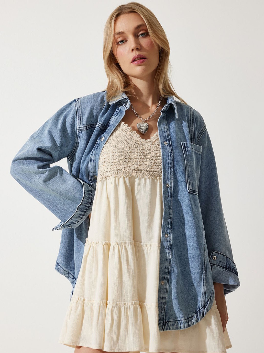 

Happiness istanbul Women Striped Longline Denim Jacket with Embroidered, Na