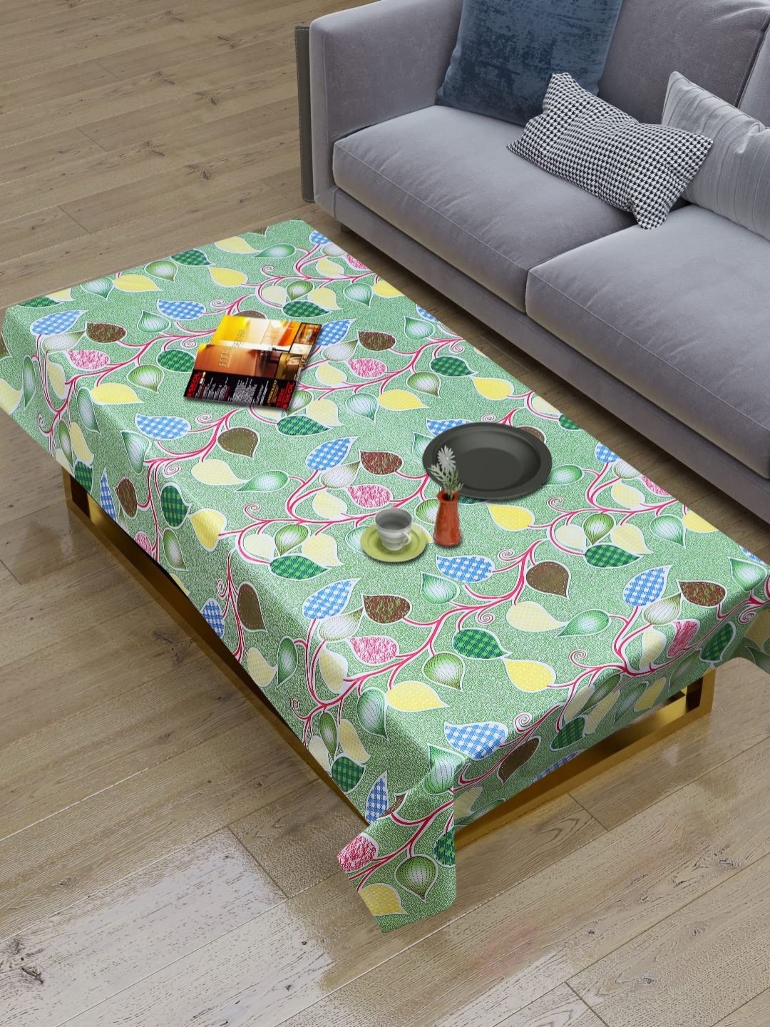 

LooMantha Green & Pink Floral Printed Waterproof 4-Seater Table Cover