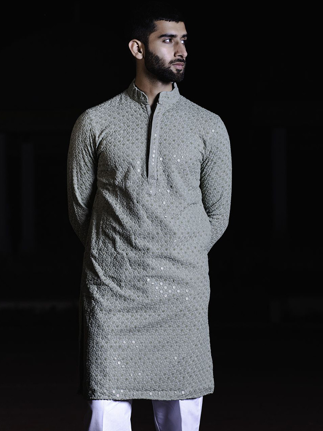 

Tistabene Geometric Embroidered Mandarin Collar Sequinned Cotton Kurta, Green