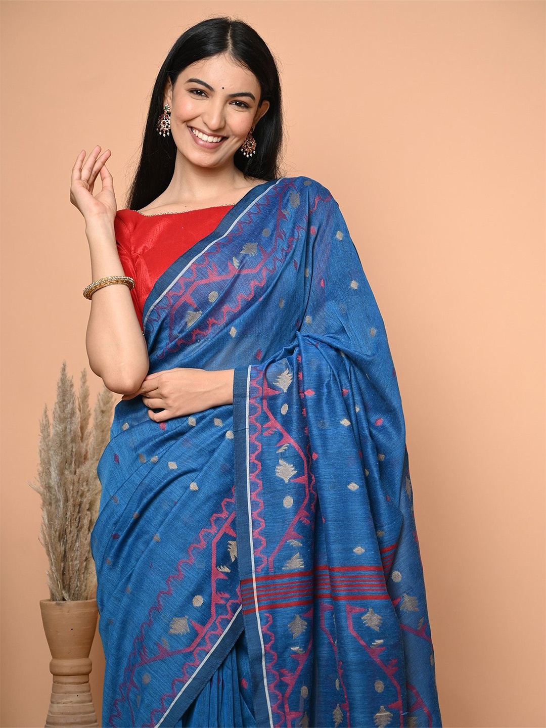 

BEATITUDE Woven Design Zari Pure Cotton Saree, Blue