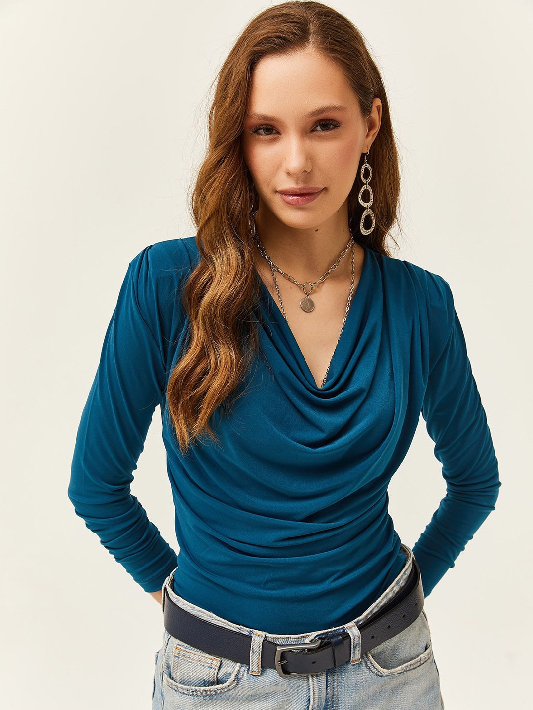 

Olalook Cowl Neck Top, Na