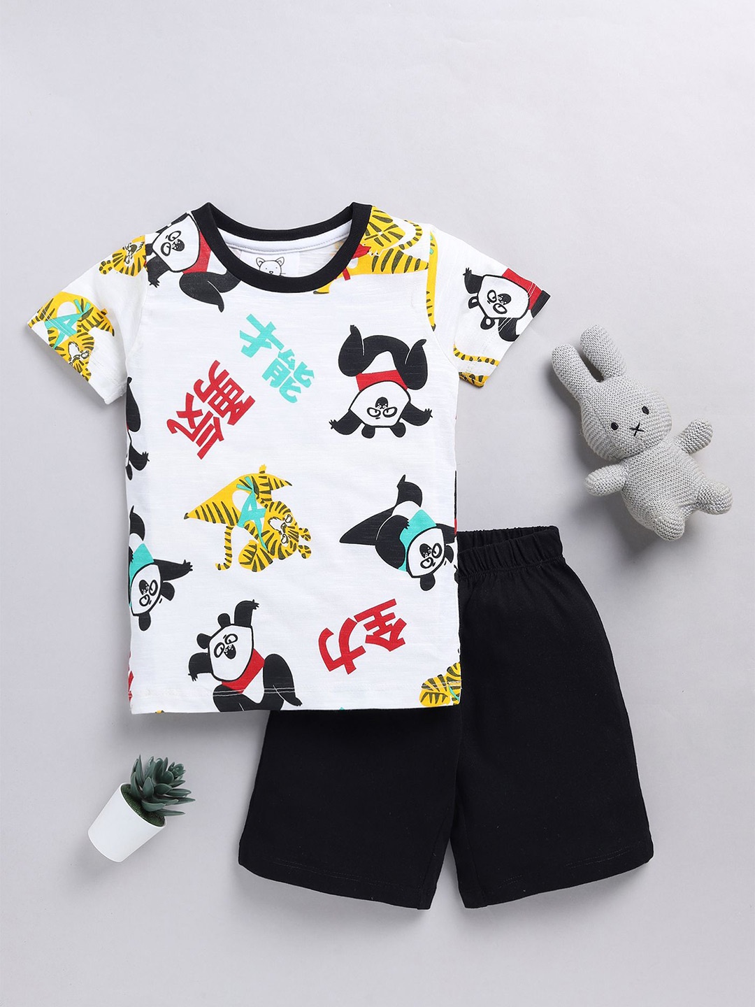 

YK Boys Printed T-shirt with Shorts, White