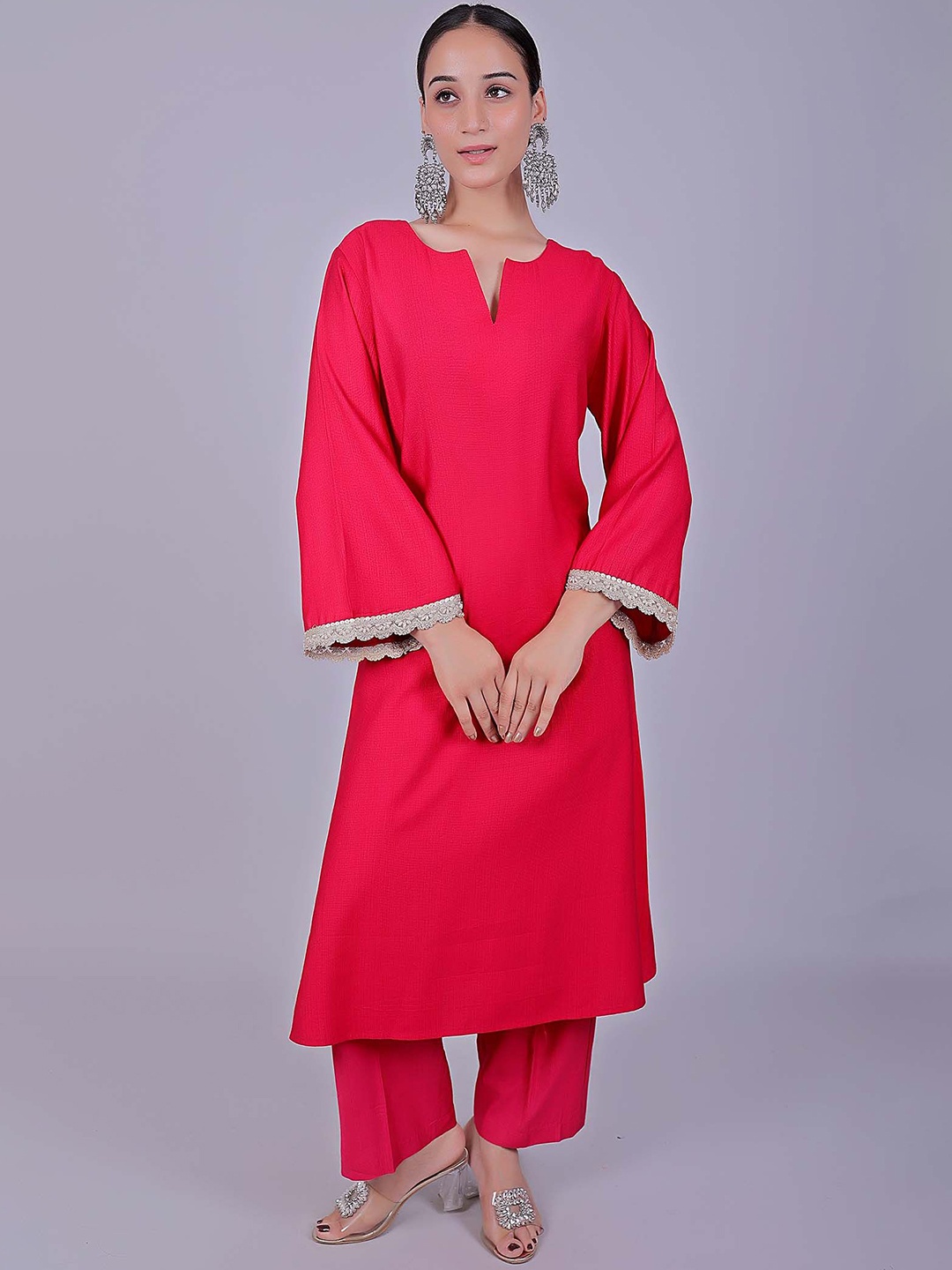 

BLUESAANCHI Notch Neck Pakistani Style Kurta with Trousers, Pink