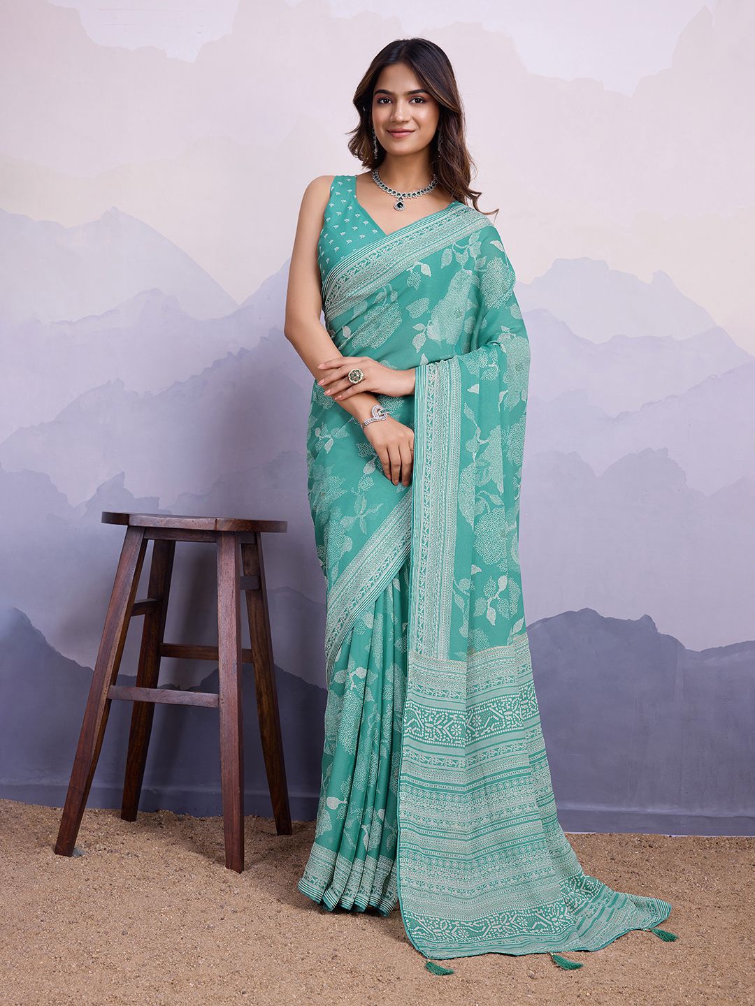 

Mitera Floral Pure Georgette Saree, Sea green