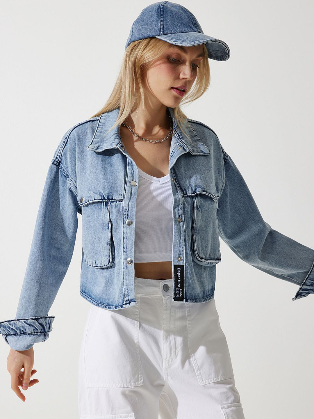 

Happiness istanbul Women Washed Crop Denim Jacket with Embroidered, Na