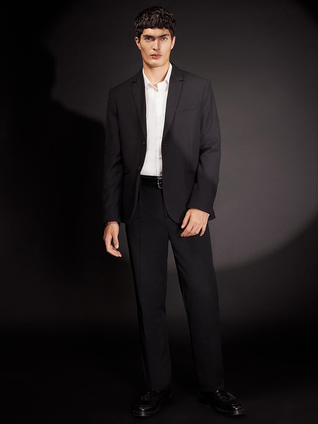 

DeFacto Men Mid-Rise Pleated Formal Trousers, Black